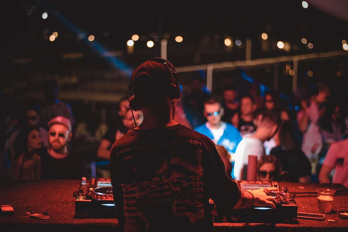 5 Lieux Emblématiques à Toulouse Animés par DJ Dany